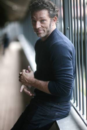 フランスのイケオジ、ヴァンサン・カッセルが渾身の役作り！南国に惹かれた画家ゴーギャンに