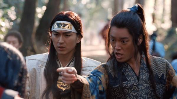 濱田“金太郎”と川栄“織姫”がペアルック！「イラッとくる～」カップルに