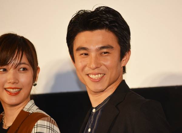 綾瀬はるか、坂口健太郎へ「あーん」！中尾明慶が嫉妬爆発「そういう特典つくの？」