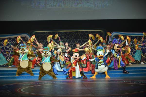 【ディズニー】TDR35周年テーマソング「BRAND NEW DAY」と衣装がお披露目！近日中には大きな発表も