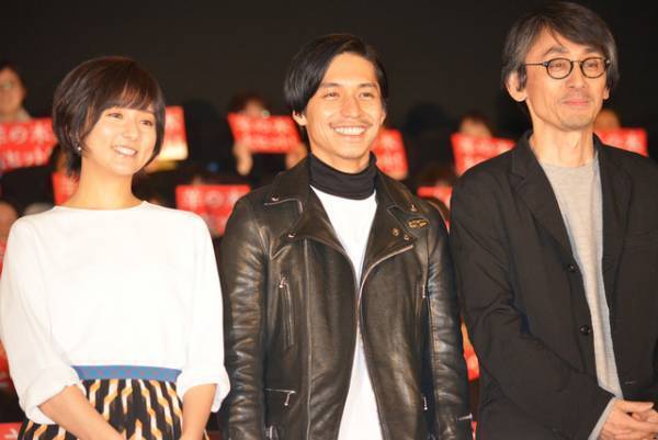 錦戸亮、サプライズに「びっくりしてるの見られるの、嫌や（笑）」