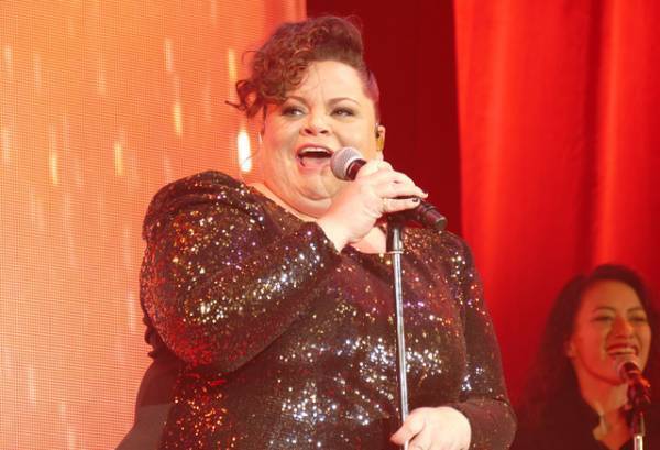 ヒュー・ジャックマン、ファン優先の神対応！極寒の歌舞伎町に降臨