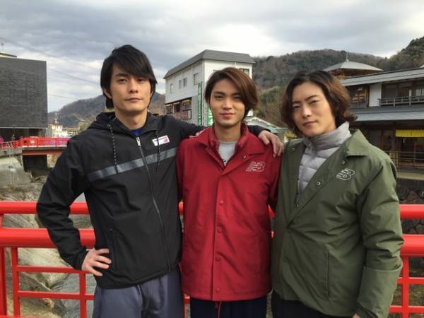磯村勇斗＆庄野崎謙＆山口大地、イチゴ狩りで少年のような表情に！「男子旅」