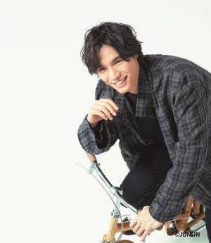 稲垣＆草なぎ＆香取、16年ぶりに「JUNON」カムバック！福士蒼汰＆宮野真守も登場