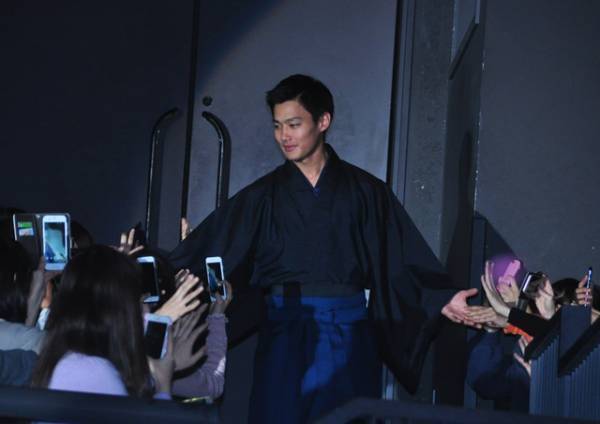 広瀬すずを巡り男たちが告白合戦!? 新田真剣佑の「僕が守る」発言に大歓声