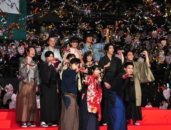 広瀬すずを巡り男たちが告白合戦!? 新田真剣佑の「僕が守る」発言に大歓声