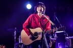 菅田将暉、25歳の誕生日に地元・大阪でライブ！「ドメキス」主題歌を熱唱
