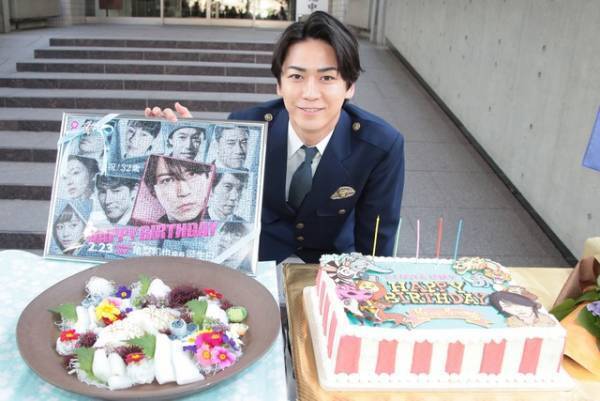 亀梨和也、誕生日を“イカ亀”でお祝い！ 「しっかり向き合っていきたい」と抱負も