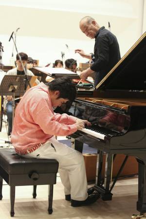 山崎賢人『羊と鋼の森』に“久石譲×辻井伸行”の極上旋律響く！本予告