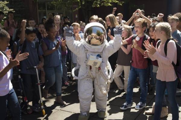 特別な顔をもつ少年の“ワンダーな旅”とは？『ワンダー 君は太陽』場面写真