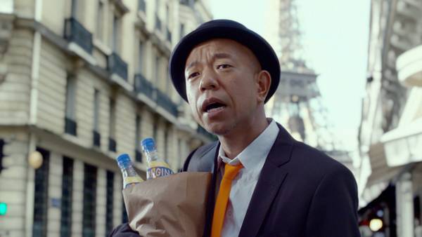 ヴァンサン・カッセルが失恋!? 相棒役には小峠英二「オランジーナ」新CM