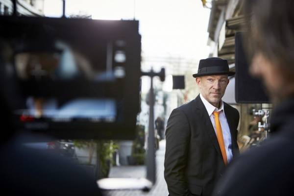 ヴァンサン・カッセルが失恋!? 相棒役には小峠英二「オランジーナ」新CM