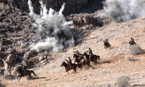 クリス・ヘムズワース主演！5万人vs12人の“騎馬隊”描く『ホース・ソルジャー』公開決定