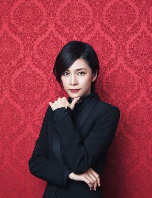 竹内結子＆貫地谷しほりが美しい！ 吉田ユニ×祐真朋樹によるポスター解禁「ミス・シャーロック」