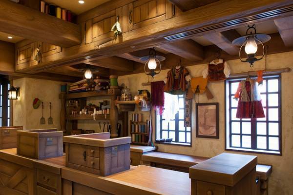 【ディズニー】ベビーグッズ専門店がランド内に新規オープン！赤ちゃんなりきり商品も