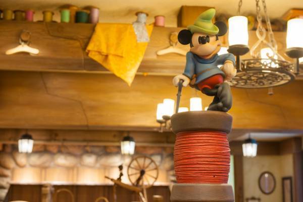 【ディズニー】ベビーグッズ専門店がランド内に新規オープン！赤ちゃんなりきり商品も