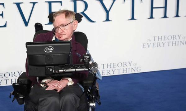 スティーヴン・ホーキング博士、自宅で死去