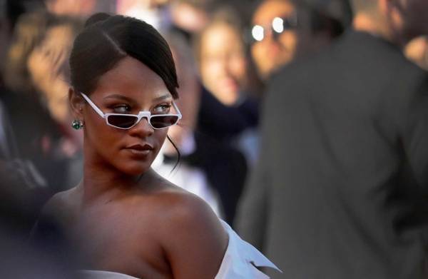 リアーナ、C・ブラウンによるDVをジョークにしたSnapchatの広告に激怒！