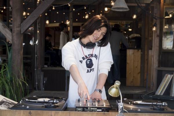 三浦春馬、ロン毛イケメンに！ 広瀬すずの初恋相手役 『SUNNY』