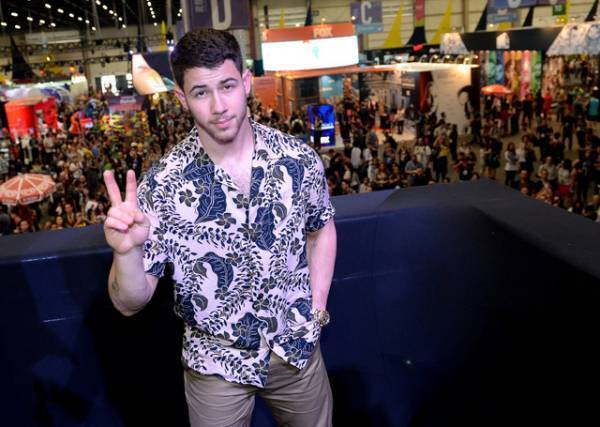 ニック・ジョナスは『ジュマンジ』の隠れキャラ！凛々しい初登場シーン入手