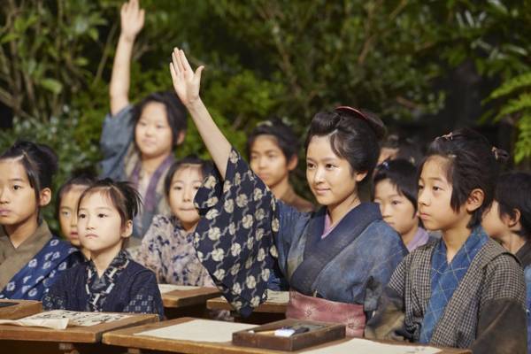“東宝シンデレラ”福本莉子、斎藤工に恋心…『のみとり侍』で映画デビュー