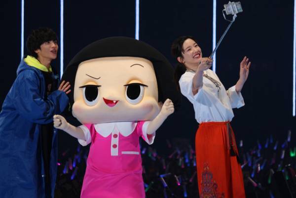 【第26回東京ガールズコレクションS/S】志尊淳＆永野芽郁、「半分、青い。」放送目前にアピール！