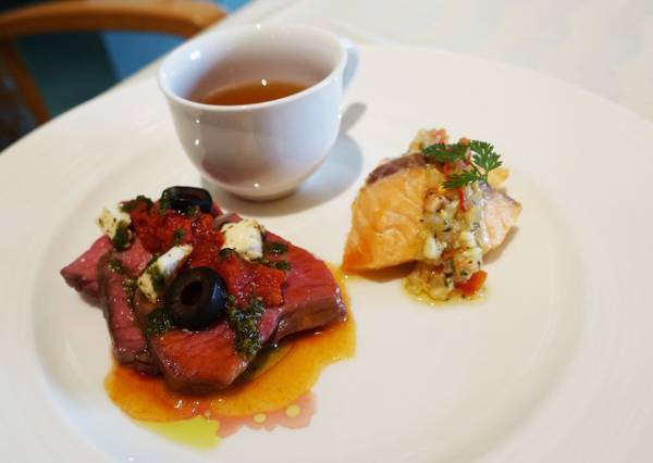 【ディズニー】パークだけじゃない！優雅なイースターは春のミラコスタ限定メニューで