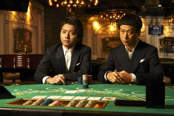 藤原竜也×椎名桔平の舞台「レインマン」、カジノシーンのビジュアル到着