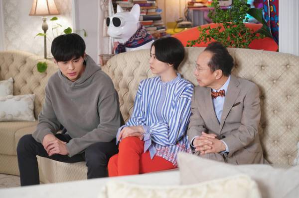 長澤まさみの壮大な“騙し”に「規模大きすぎ」と視聴者大興奮「コンフィデンスマンJP」第1話