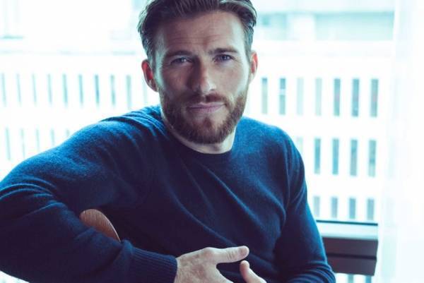 【インタビュー】バーテンダー＆工事現場を経て俳優へ――クリント・イーストウッドの息子スコットのストイックな一面