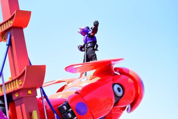 【ディズニー】新パレード「ドリーミング・アップ！」誕生！史上最大のアニバーサリーイベント、盛大に開幕