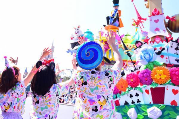 【ディズニー】新パレード「ドリーミング・アップ！」誕生！史上最大のアニバーサリーイベント、盛大に開幕