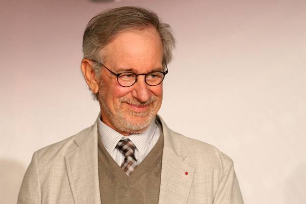 スティーブン・スピルバーグ、DC作品に初参戦 『ブラックホーク』を監督!?