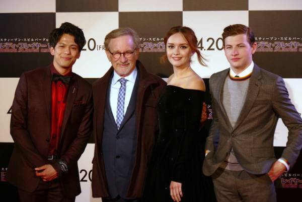 スピルバーグ監督が13年ぶり来日！ 変身するなら「キティちゃん」？