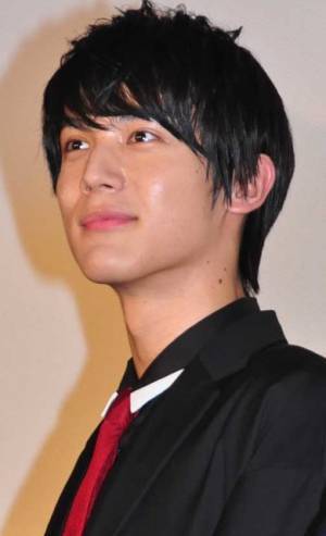 中川大志、不意打ちキス告白に女性ファン悲鳴！