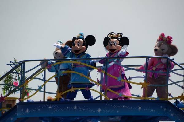 【ディズニー】“ロマンチック”な七夕がスタート！プログラムは7月7日まで