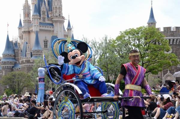 【ディズニー】“ロマンチック”な七夕がスタート！プログラムは7月7日まで