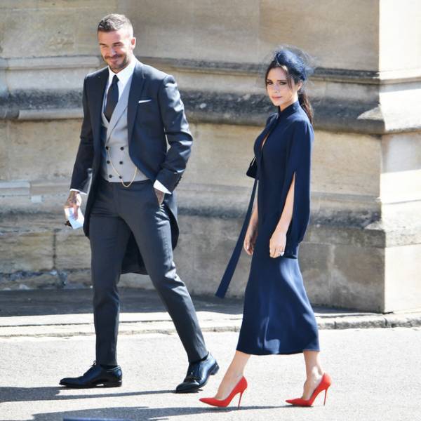 ベッカム夫妻、ロイヤルウェディングで着用の服をチャリティー活動に寄付