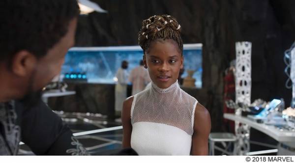 『ブラックパンサー』国王に軽口をたたく唯一の存在・シュリの魅力に迫るボーナス映像