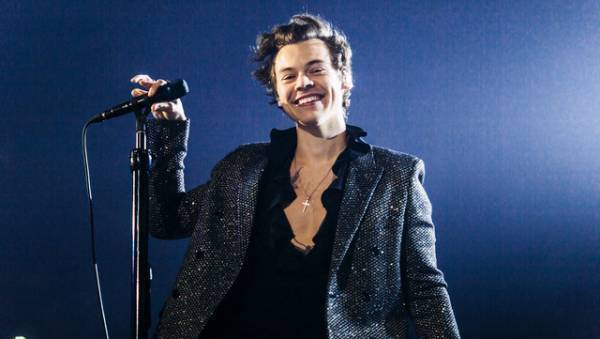 ハリー・スタイルズ、ツアーで人助け！募金やカミングアウトのお手伝い