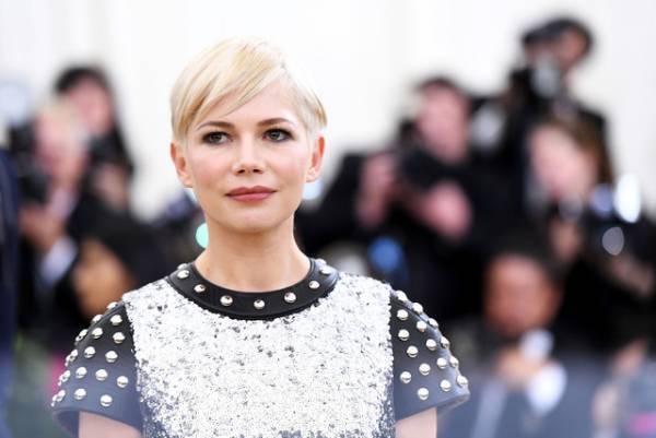 ミシェル・ウィリアムズ、ミュージシャンと極秘結婚！