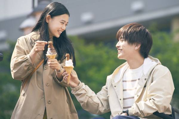 杉咲花、視線の先にはいつも“先輩”岩田剛典が…『パーフェクトワールド』場面写真一挙解禁！