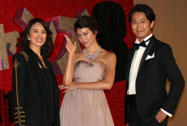 ほろ酔いの森星、体がぶつかり謝った相手はジョージ・クルーニー！