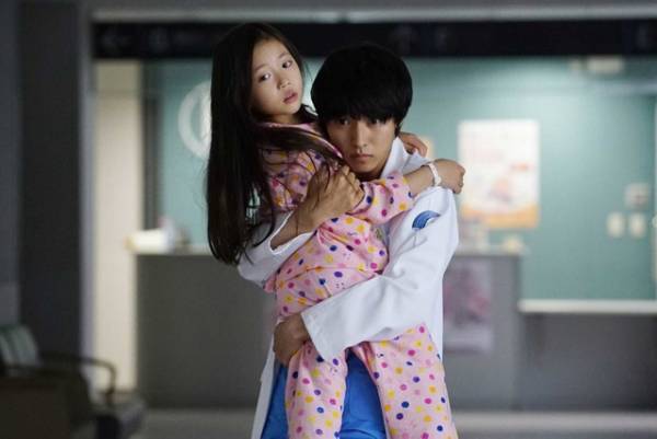 山崎賢人「グッド・ドクター」、毎話号泣展開で「頭痛い」の声も…