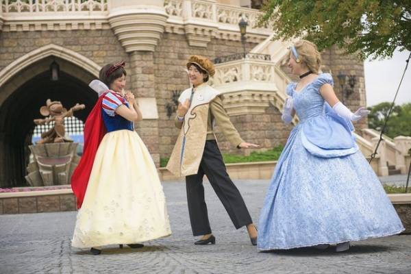 【ディズニー】最後にはキャラクターも！Dハロ新名物「ディズニー仮装プラス」販売開始