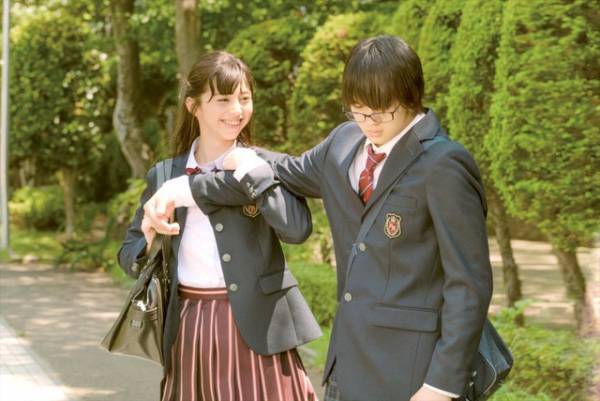 佐野勇斗の2次元オタクもイチコロ!?　中条あやみの最強“モテテク”3選『3D彼女』