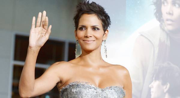 ハル・ベリーが女性格闘家を描く作品で監督デビュー＆主演！