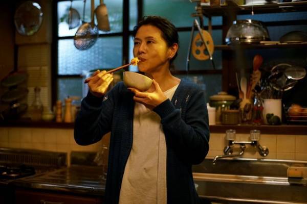 『食べる女』笑顔いっぱいの舞台裏公開！ 前田敦子＆勝地涼夫婦の姿も