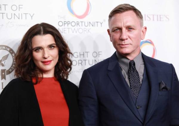 ダニエル・クレイグ＆レイチェル・ワイズ夫妻に女児誕生