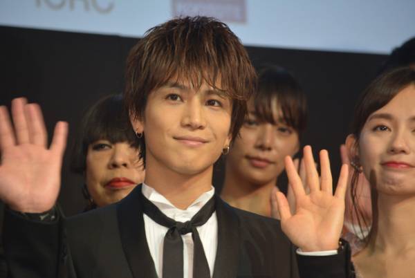 岩田剛典＆杉咲花が学校潜入！戸田恵梨香＆ムロツヨシの熱演にも注目…「モニタリング」SP